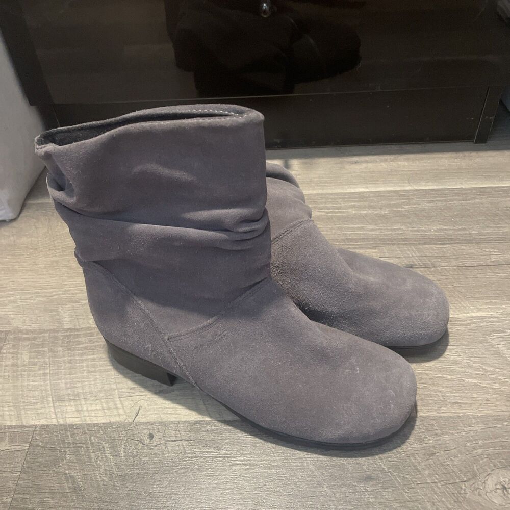 Martino Womens Suede Ankle Boots 12 W Wide Grey Slouch Zip Made in Canada